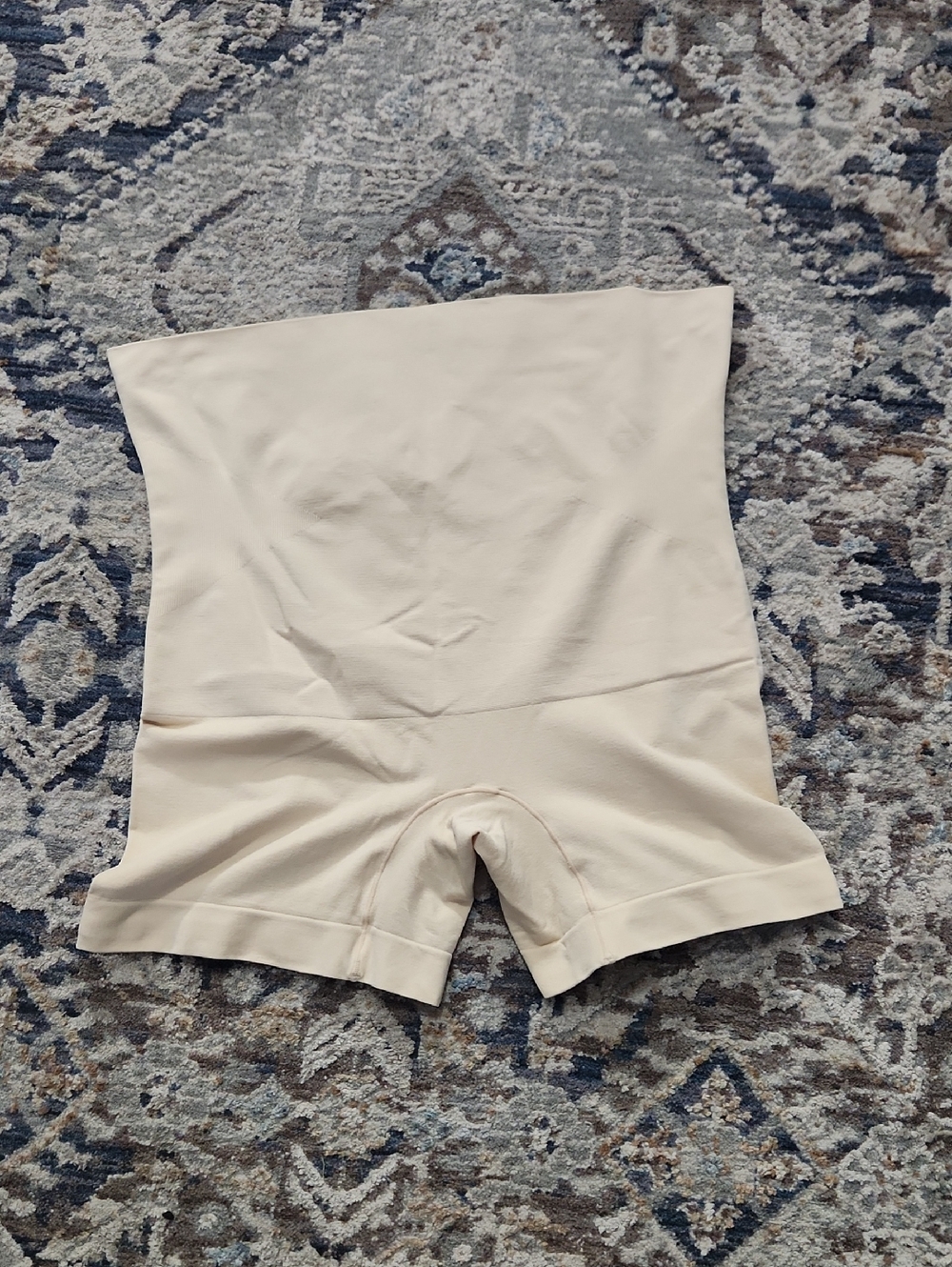 ATTLADY Seamless High-Waist Shaping Shorts in Light Beige